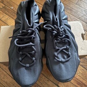 Yeezy 450 utility black size 11